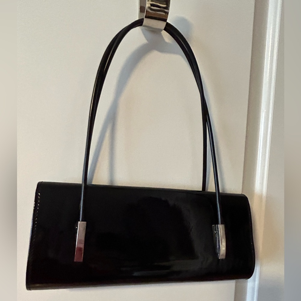 Elegant shoulder length purse. Used once.